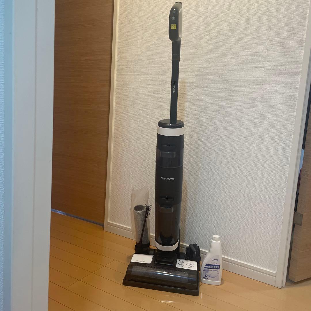 TINECO FLOOR ONE S3シリーズ 清掃と水拭き掃除機　洗浄液半分付