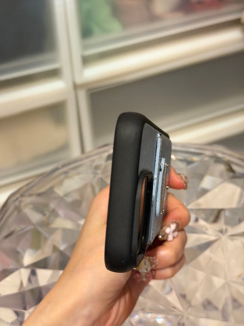 プラダ iPhone15pro ケース