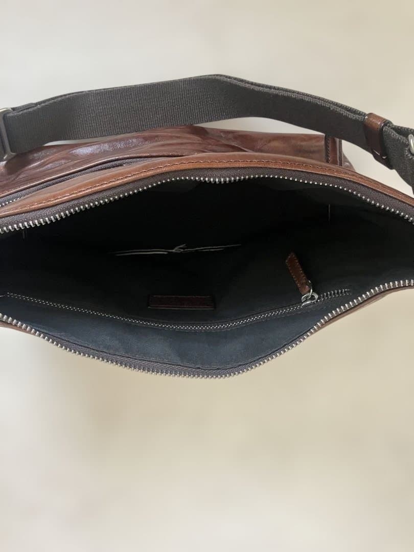 ダニエルボブブラウンレザーショルダーバッグ