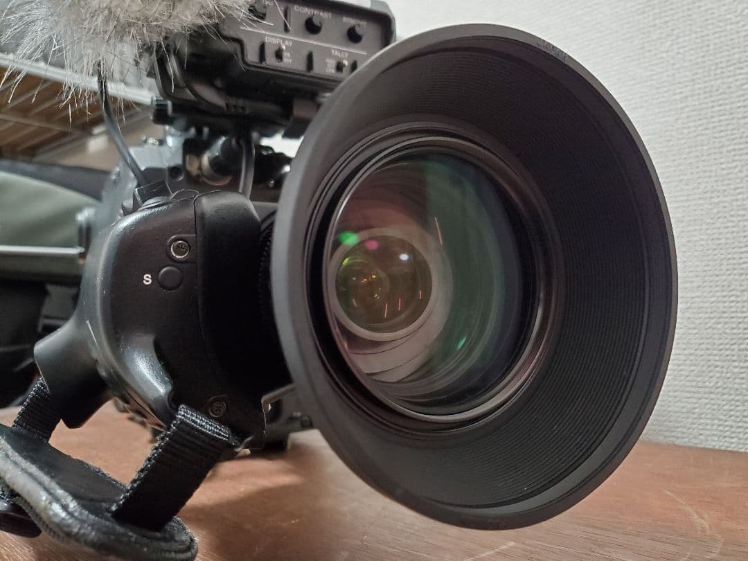 SONY DXC-D50+CA-D50+レンズ　ケース・フネ付