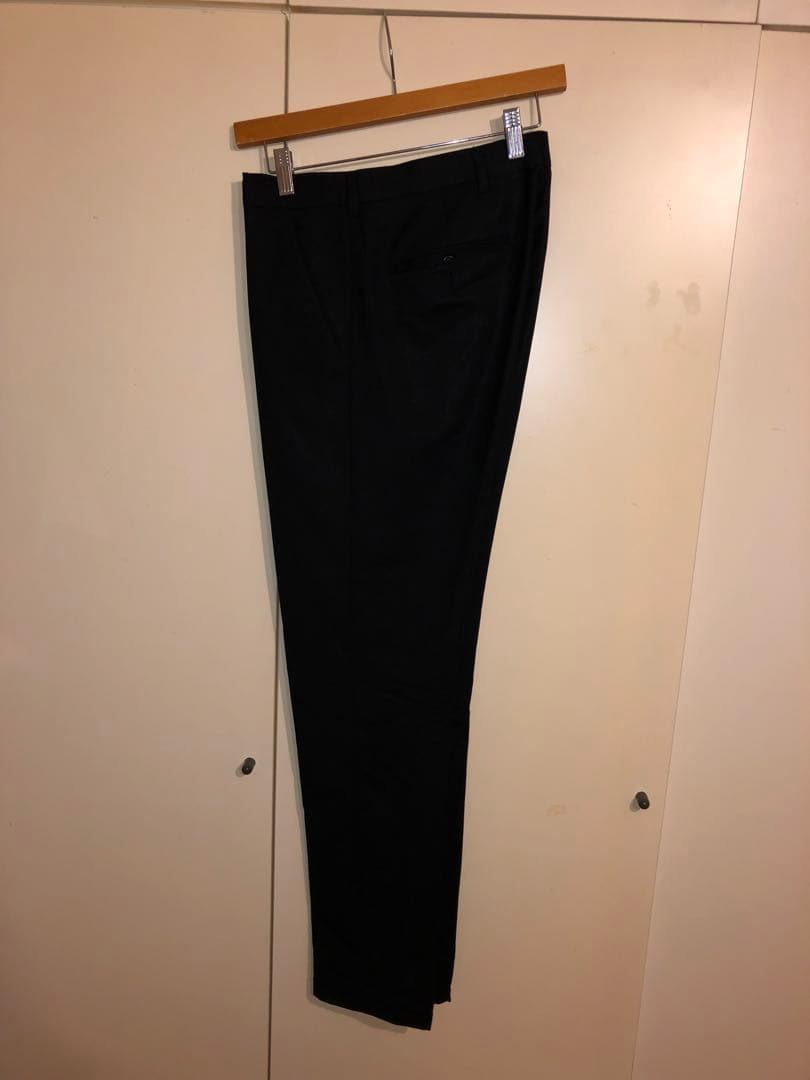 PRADA 黒 スラックス