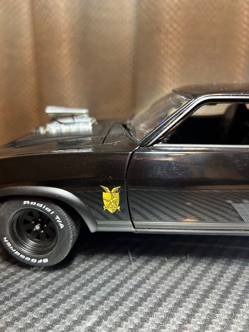 1/18 FORD XB FALCON マッドマックス インターセプター