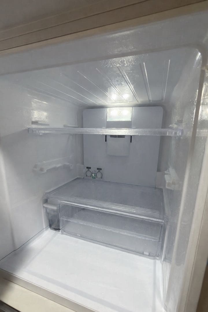 ホワイト冷蔵庫 透明収納付き