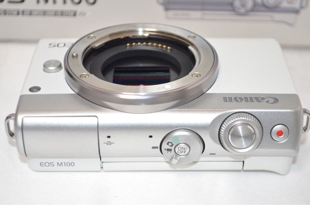 ❤️高画質 Bluetooth搭載でスマホ転送 CANON❤️EOS M100