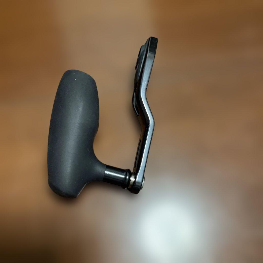 オシアジガー Fカスタム 2000NRHG 右のハンドル