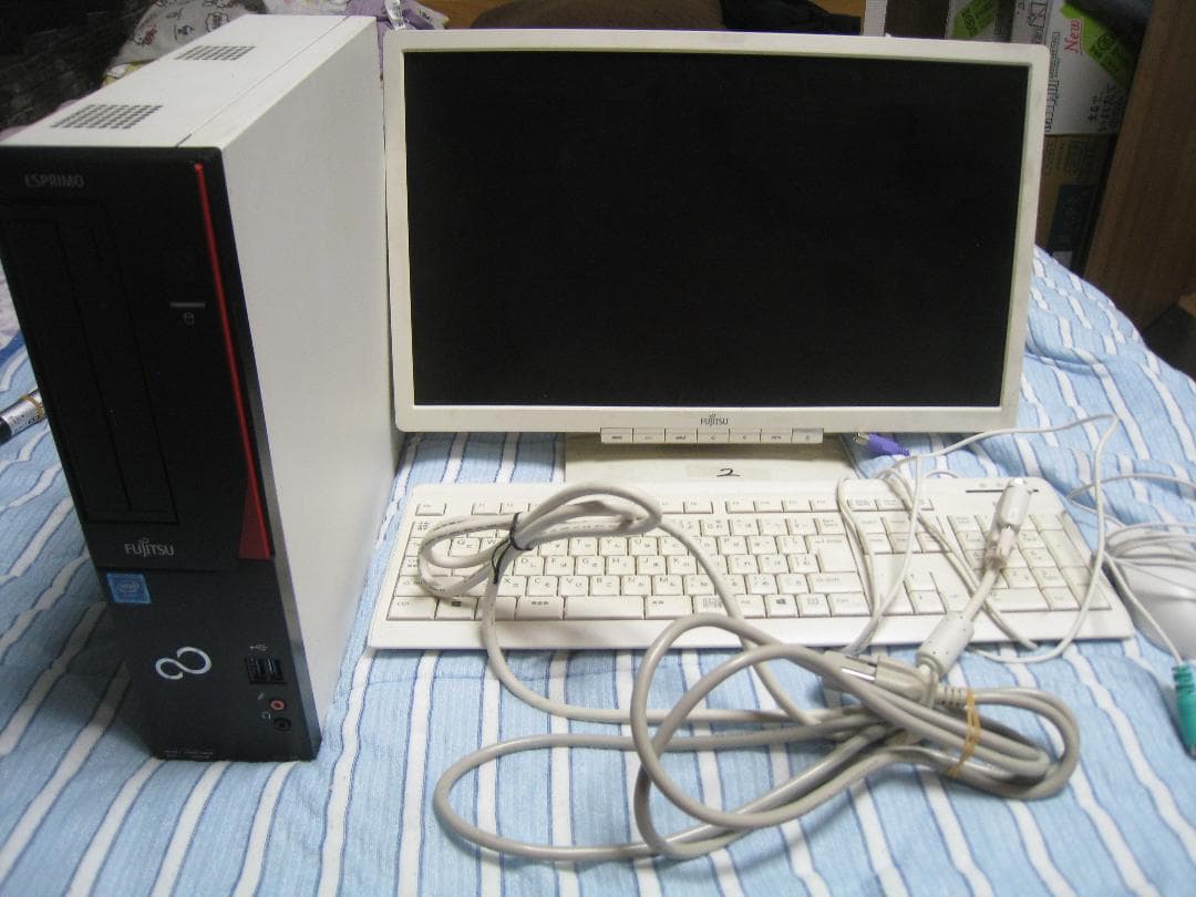 2 OFFICE付★富士通 ESPRIMO  Win7 & モニタ20 即使用