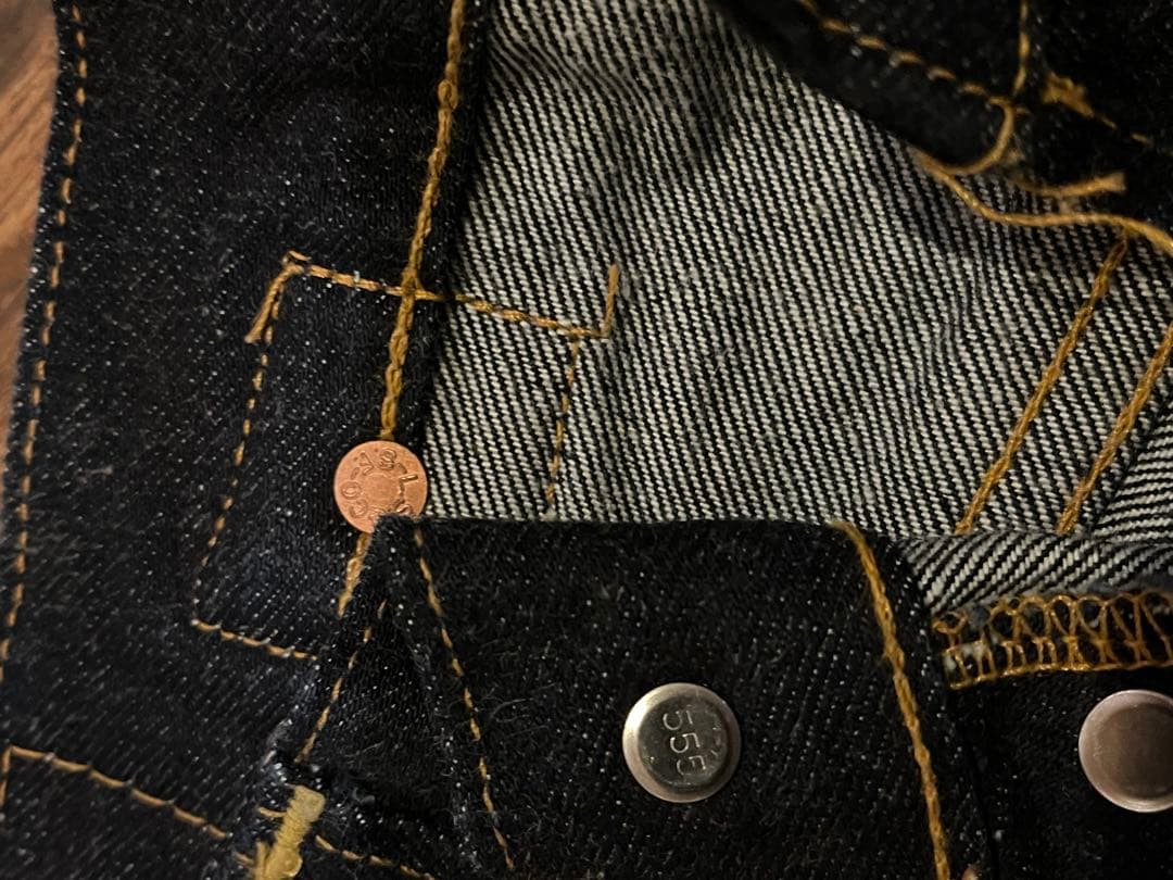 リーバイス501XXcバレンシア製1937年モデル 復刻版