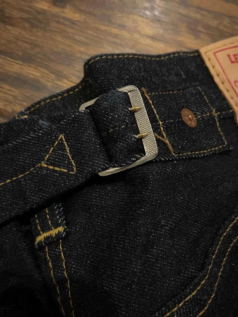 リーバイス501XXcバレンシア製1937年モデル 復刻版