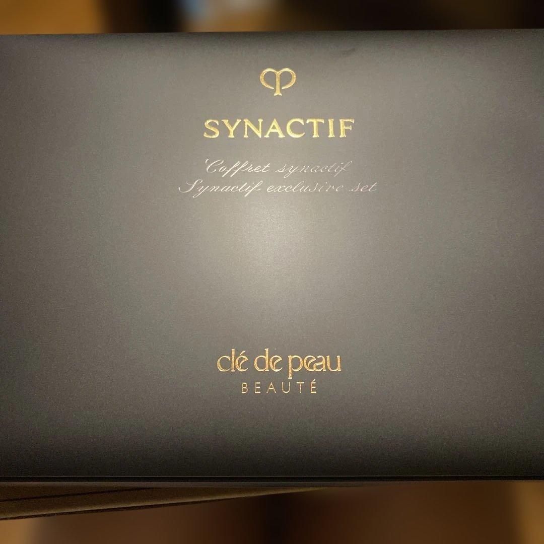 なな クレドポーボーテ　シナクティフ　コフレ2025 未使用