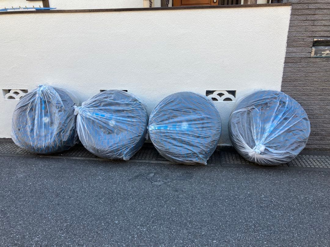 スタットレスタイヤホイール4本セット　245／70R16インチ　8J