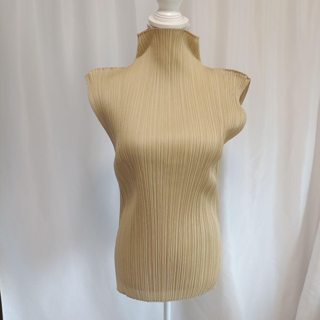 PLEATS PLEASE ベージュ ハイネック　ノースリーブ　チュニック