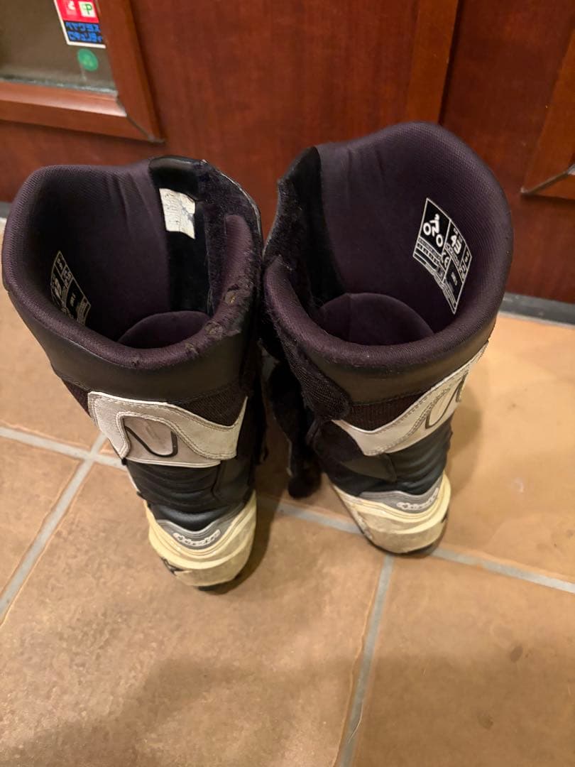 アルパインバイク用レーシングブーツ