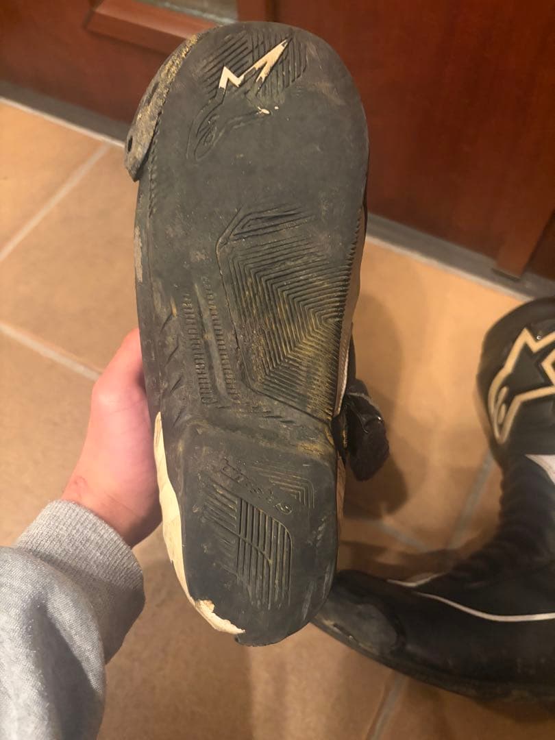 アルパインバイク用レーシングブーツ