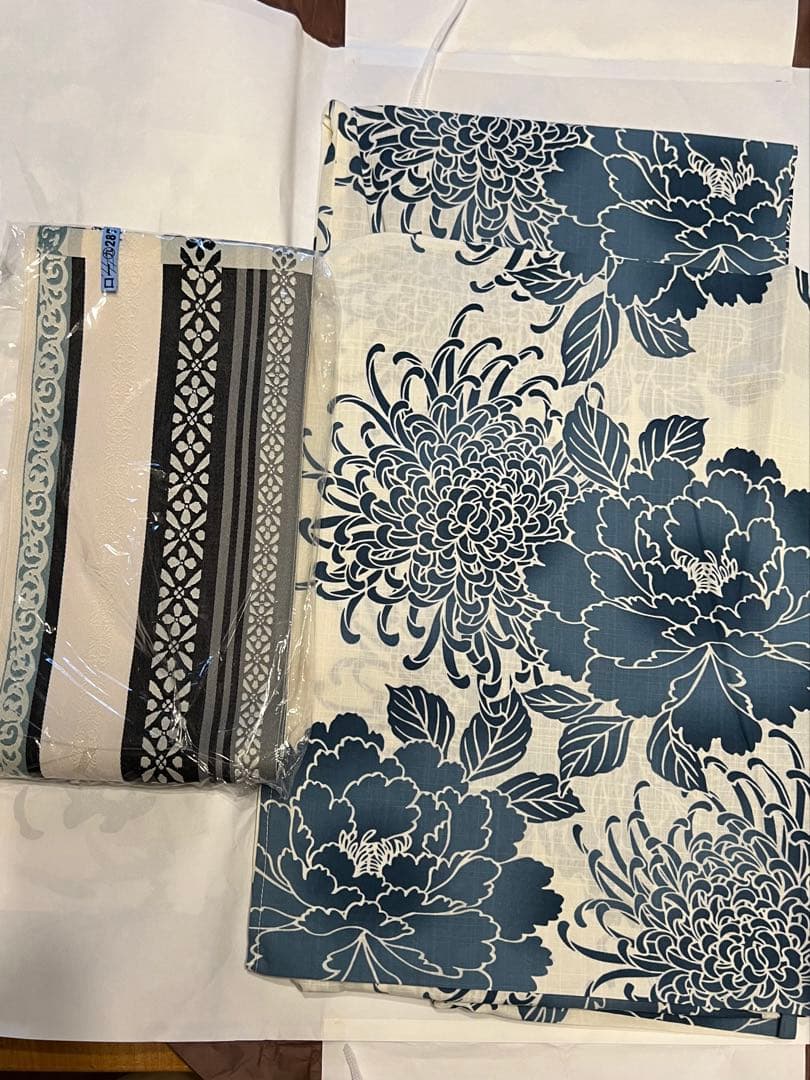 大柄花上品粋な浴衣✨早い者勝ちです