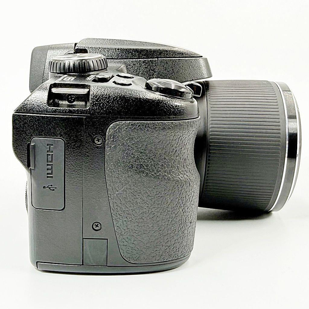 フジフイルム FinePix S9900W ブラック コンデジ カメラ 中古