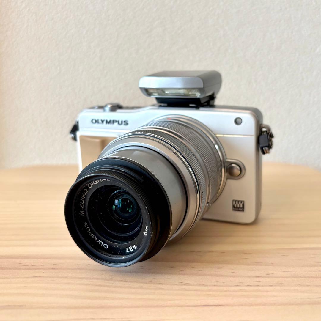 OLYMPUSオリンパス PEN mini E-PM2 ホワイト ミラーレス一眼