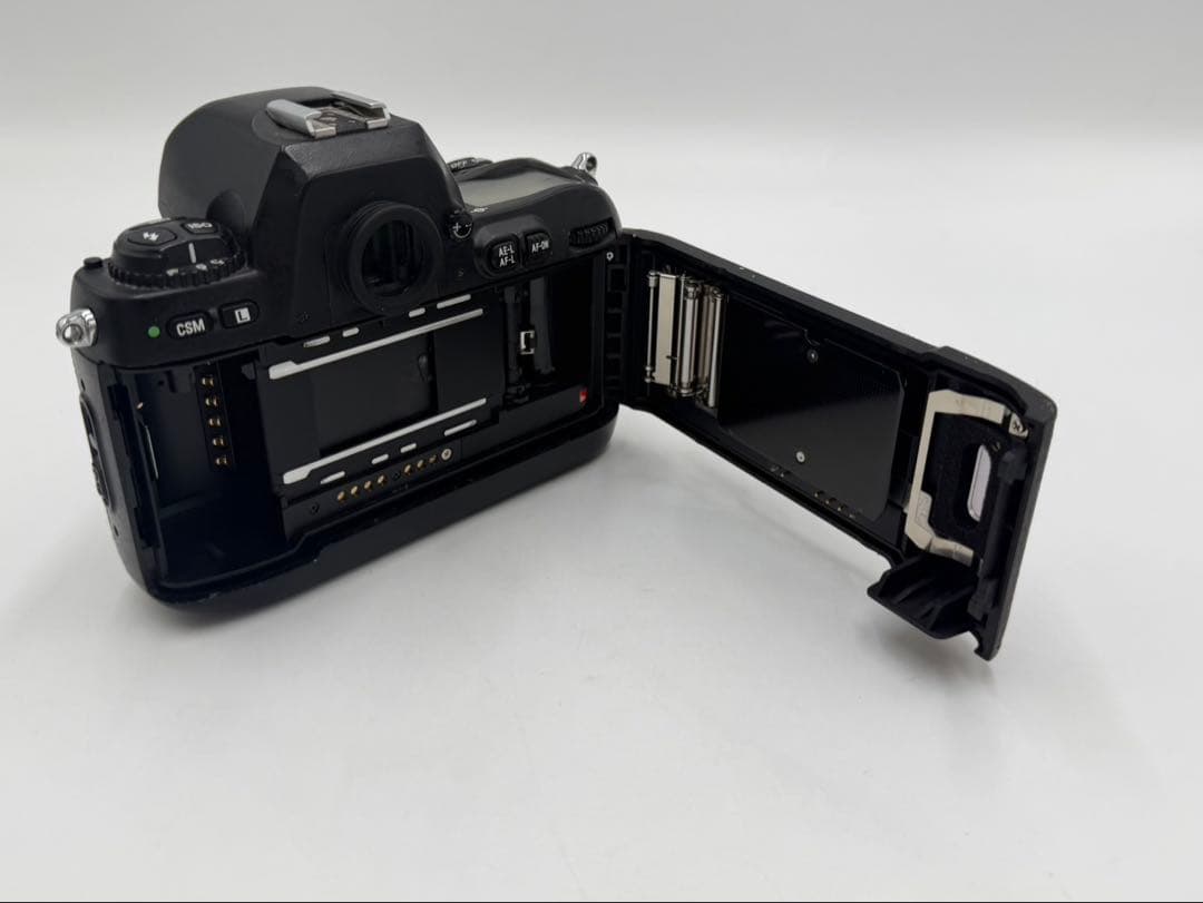 Nikon F100 一眼レフ フィルムカメラ ニコン ボディ