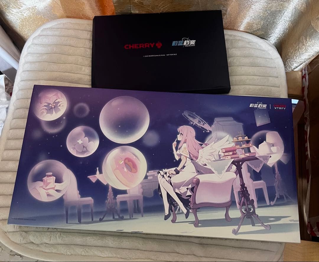 特典付き　新品未開封　ブルーアーカイブ　CHERRY コラボ　ミカ　キーボード