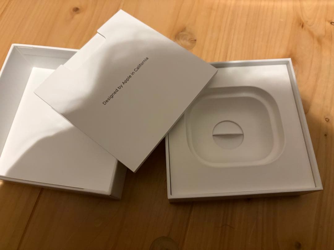 Apple AirPods3＋MOMADレザーケース付き