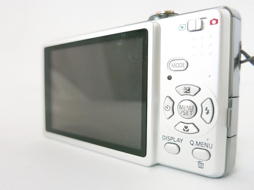 デジタルカメラ Panasonic LUMIX DMC-FS7 シルバー