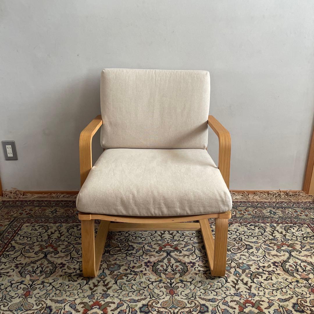 無印良品　リビングでもダイニングでもつかえるソファチェア・オーク材①