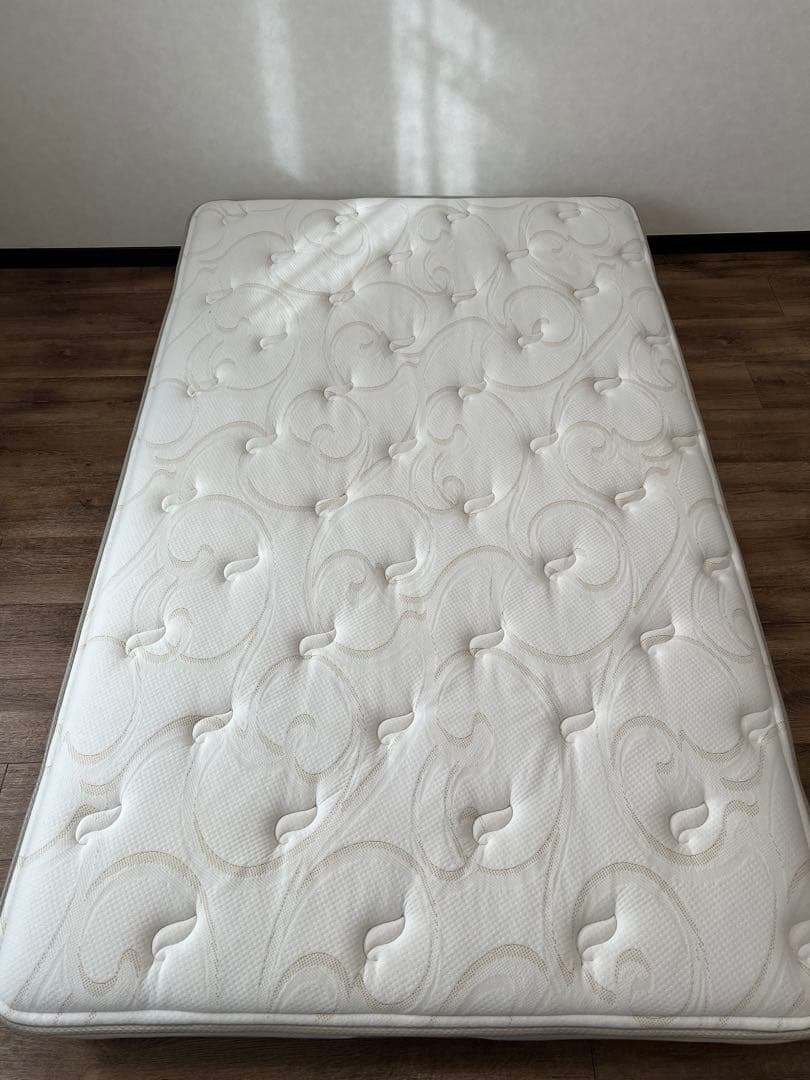 ここ　シモンズ　セミダブル　マットレス