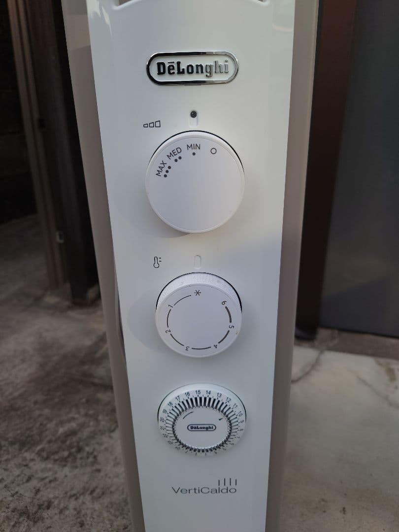 ☆デロンギ オイルヒーター RHJ21F0812-WH