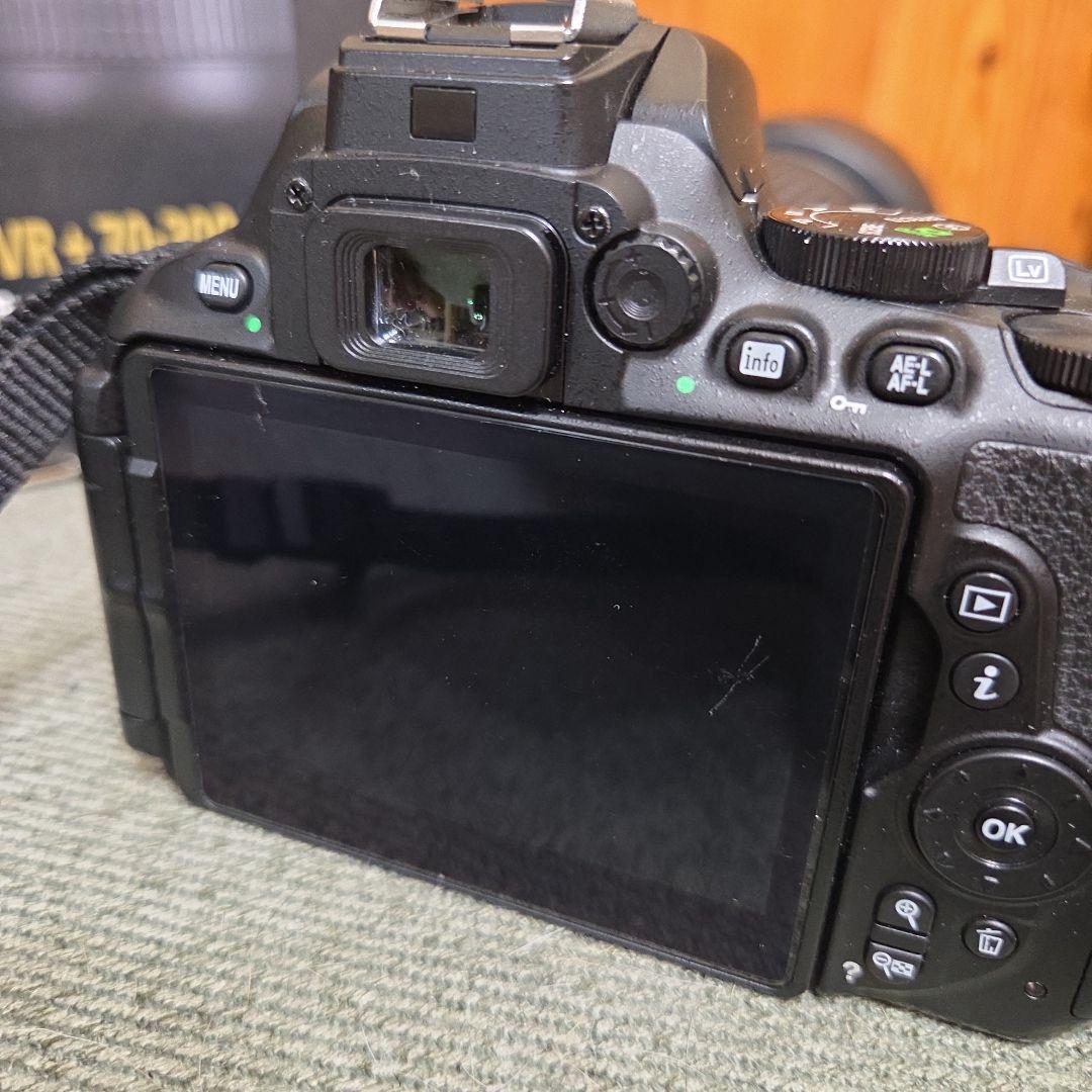 Nikon D5600 Wズームキット おまけ付き!