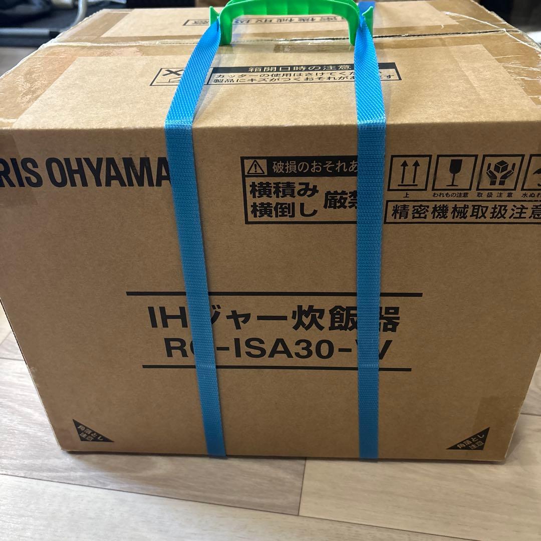 アイリスオーヤマ IHジャー炊飯器 RC-ISA30-W 3合炊飯器 ホワイト