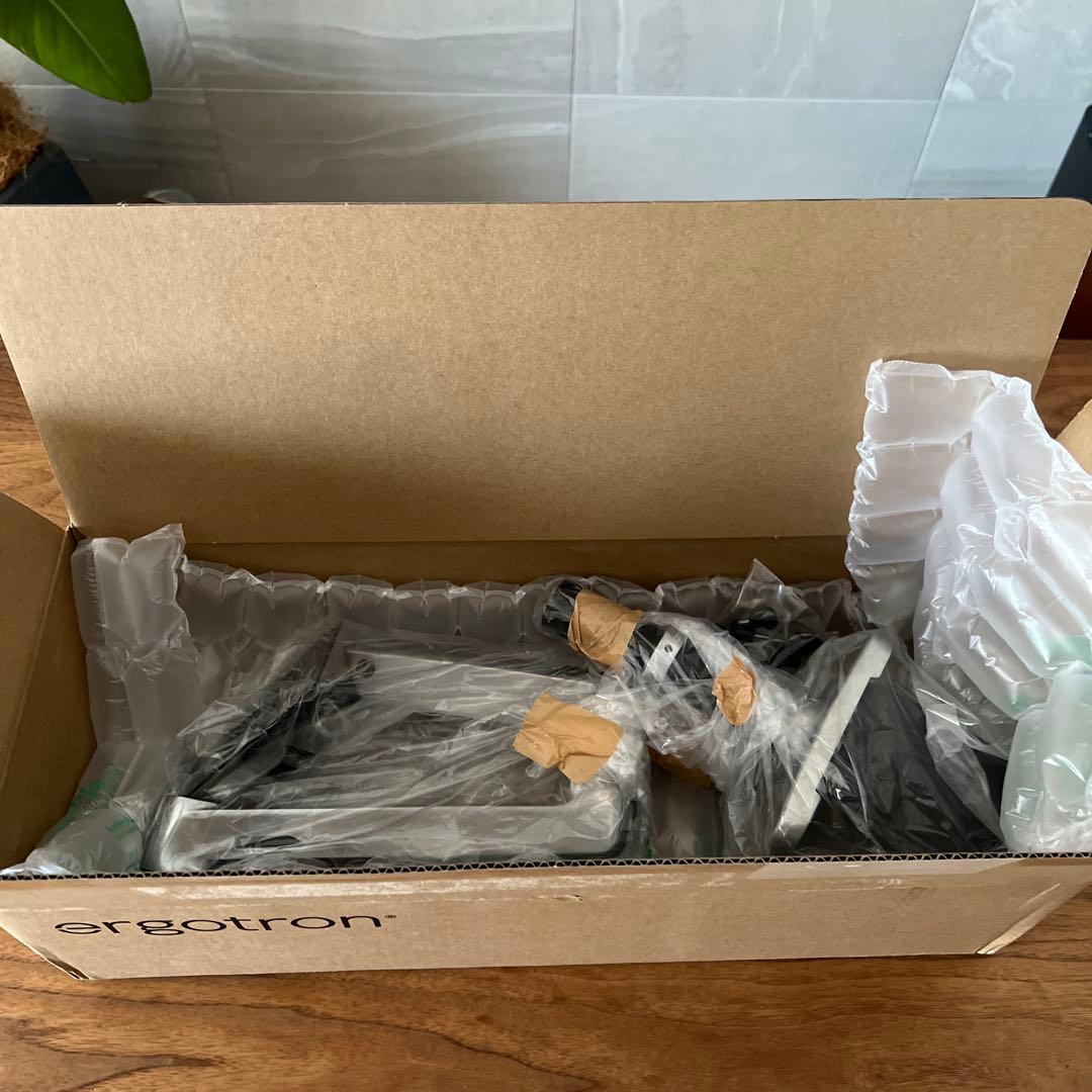 エルゴトロン LX モニターアーム （シルバー）