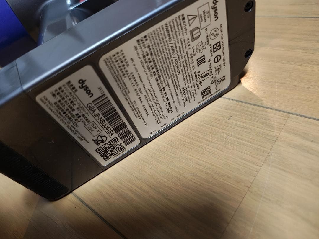 ダイソン★コードレス掃除機★V10本体★ＳV12★バッテリー新品と同等★4