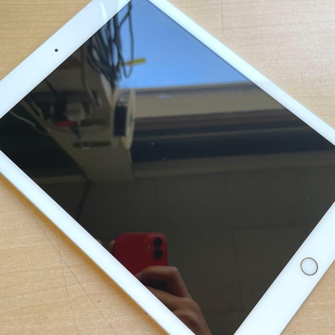 iPad 第6世代 A1954　Cellular シルバー　32GB 超美品