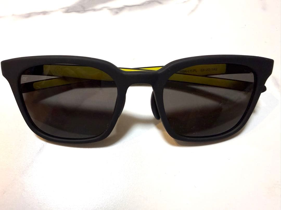 【新品未使用】Eyevol アイヴォル サングラス ブラック/イエローケース付き