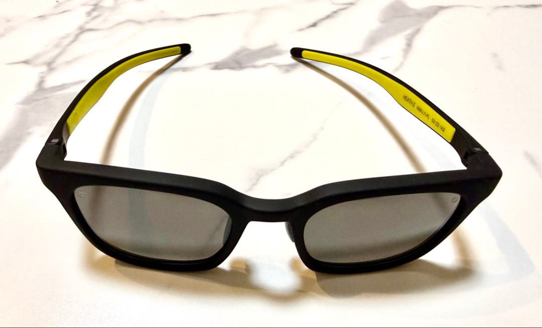 【新品未使用】Eyevol アイヴォル サングラス ブラック/イエローケース付き