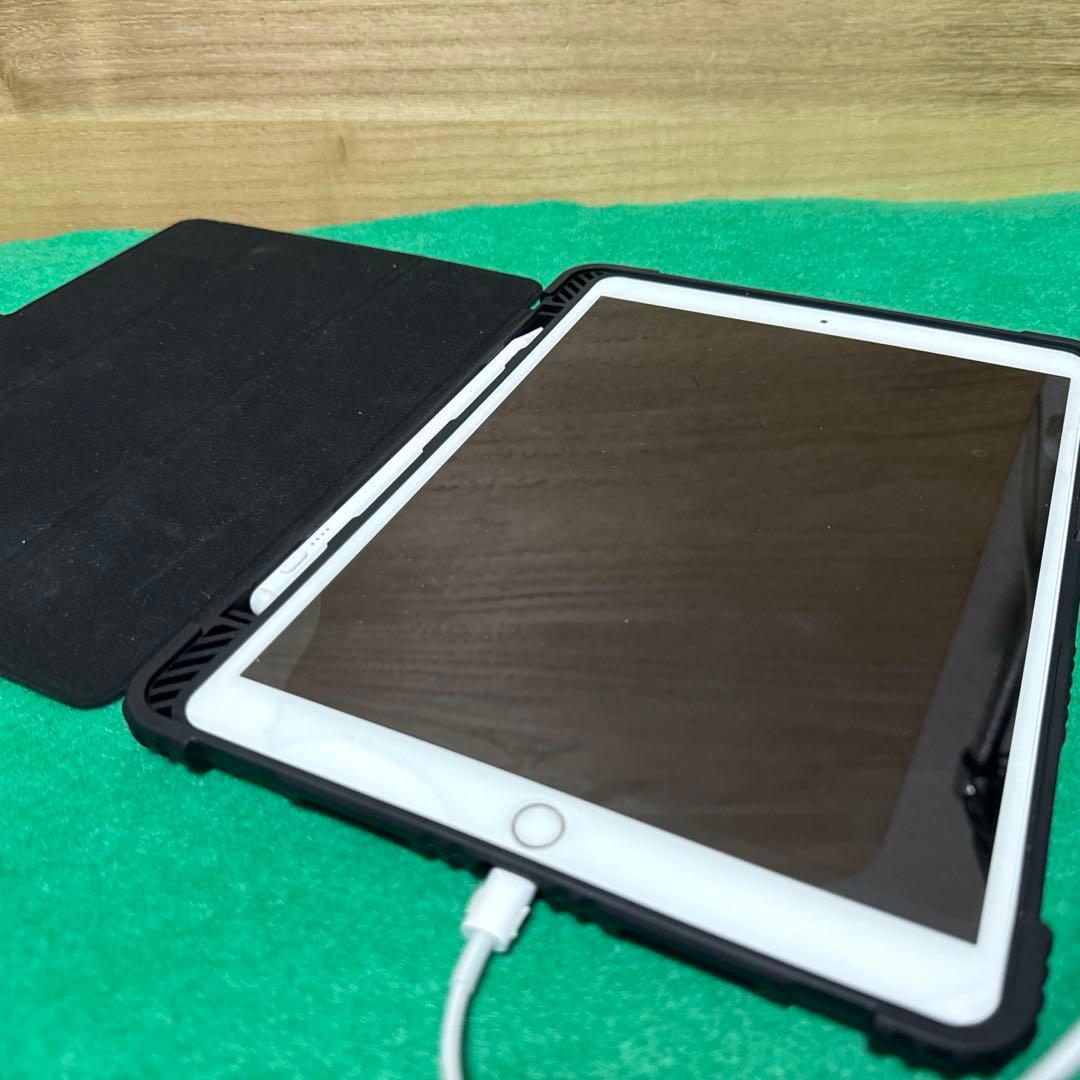 訳ありiPad Pro 10.5インチ 64GB cell版 ￼電池90%残