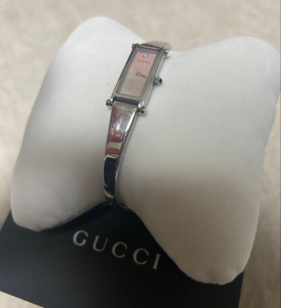 グッチ 腕時計 バングルウォッチ 1500L シルバー シェル文字盤
