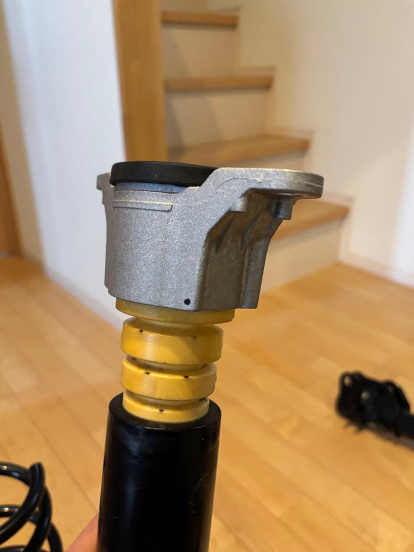 【美品】新車5000キロ外し mazda6 アテンザ gj 純正サスペンション