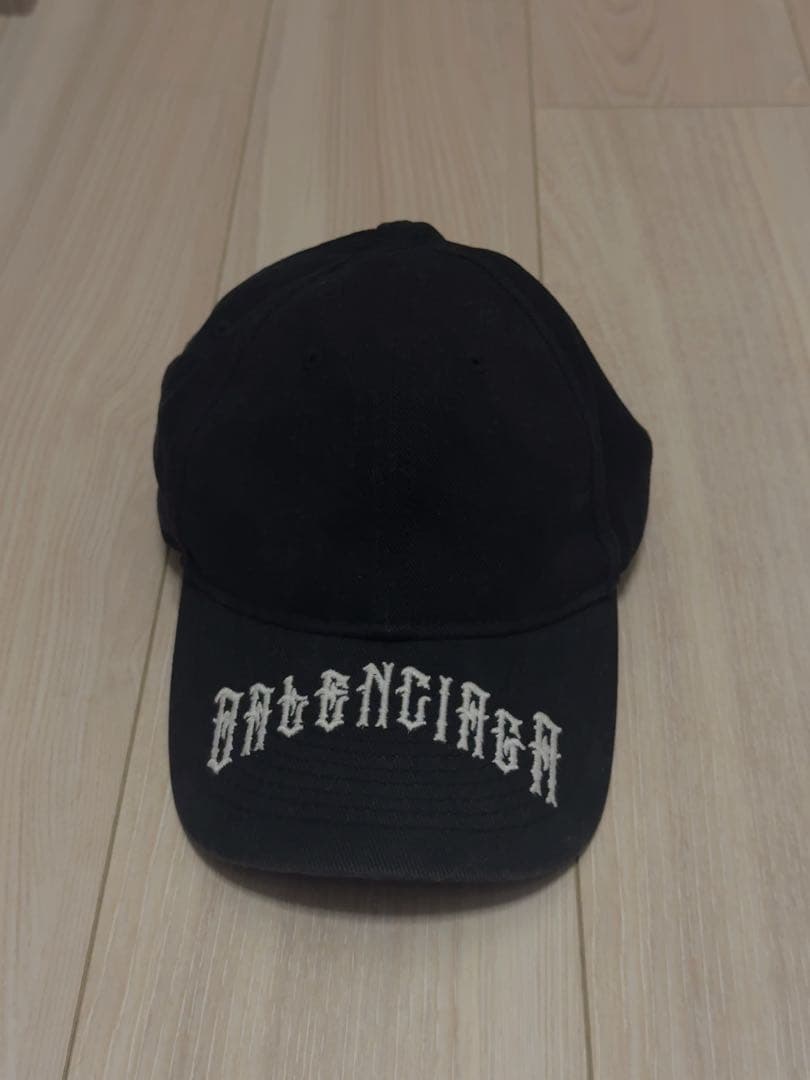 BALENCIAGA ベースボールキャップ