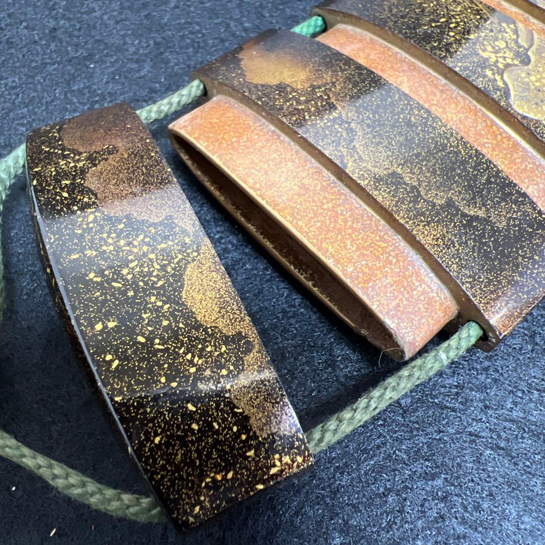 江戸時代　極上龍図研出蒔絵　四段印籠　本琥珀根付　トサヒ　東里8-0105☆2F