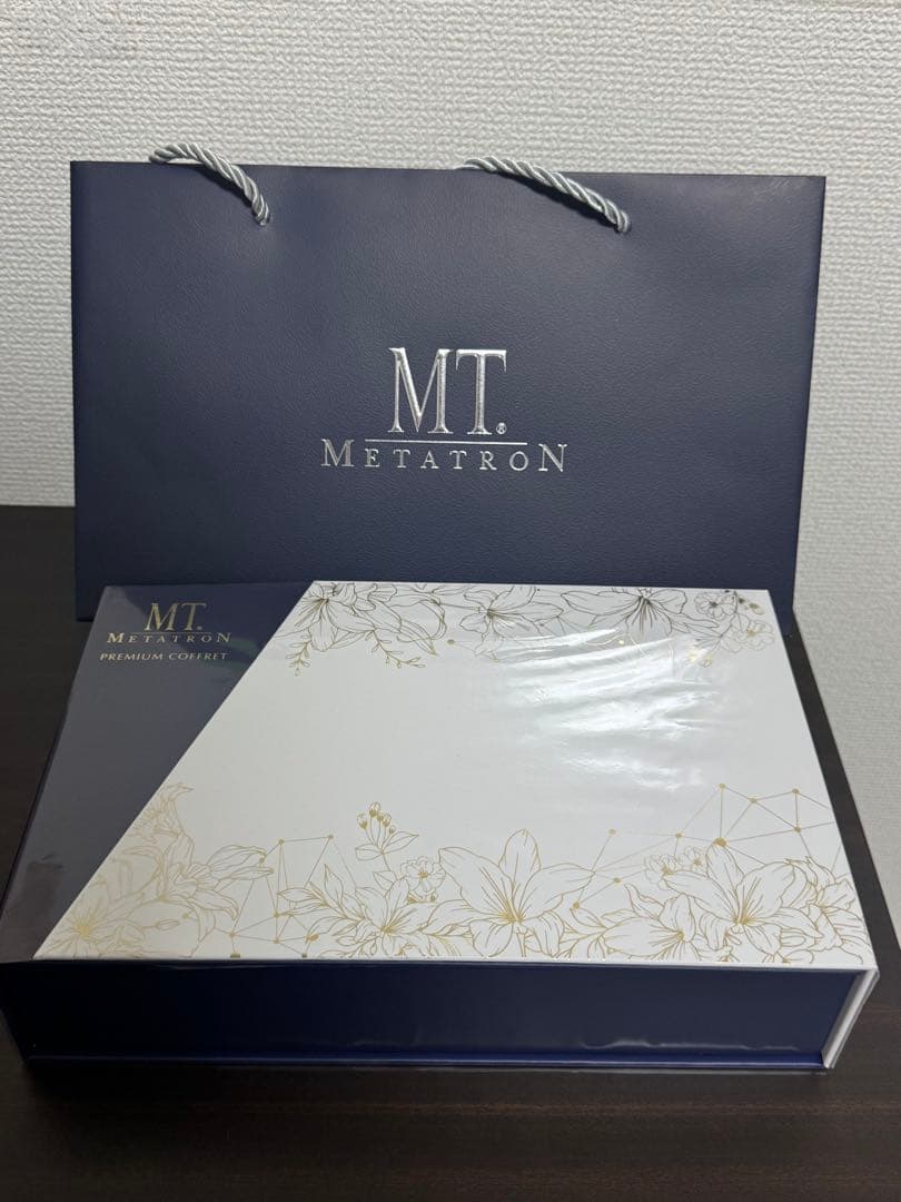 新品・未使用　MTメタトロン プレミアムコフレ 2025