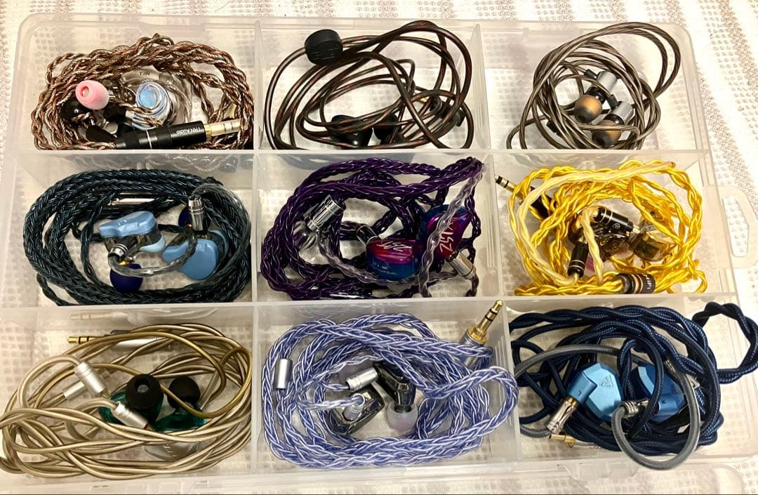 有線中華イヤホン9個セット(TRN Conch、水月雨 竹 chu、KZ等)