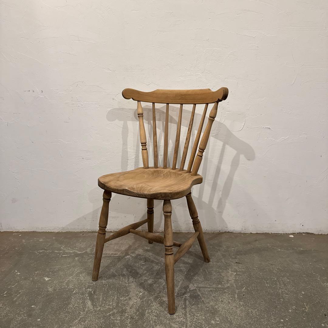 みーダイニングチェア　カフェチェア　剥離