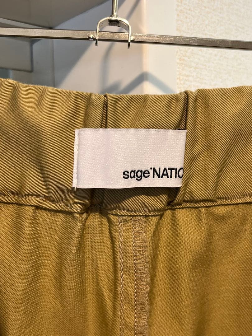 パンツ SAGE NATION BOX PLEAT TROUSER SAND