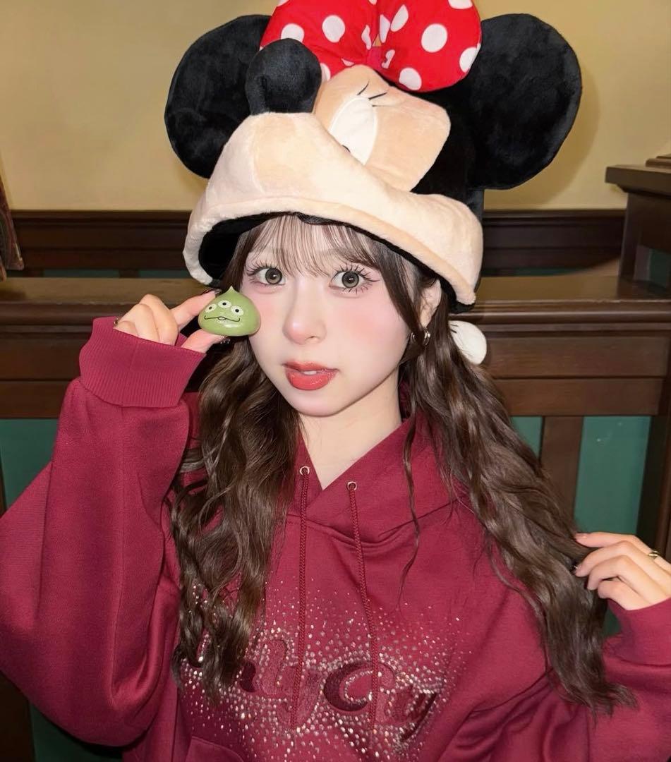 Amlycity アンリーシティ　 ラインストーンフーディー パーカー