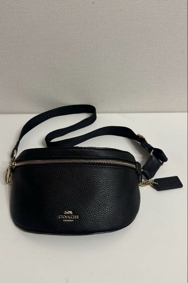(超美品)COACH レザー ブラック ボディバッグ