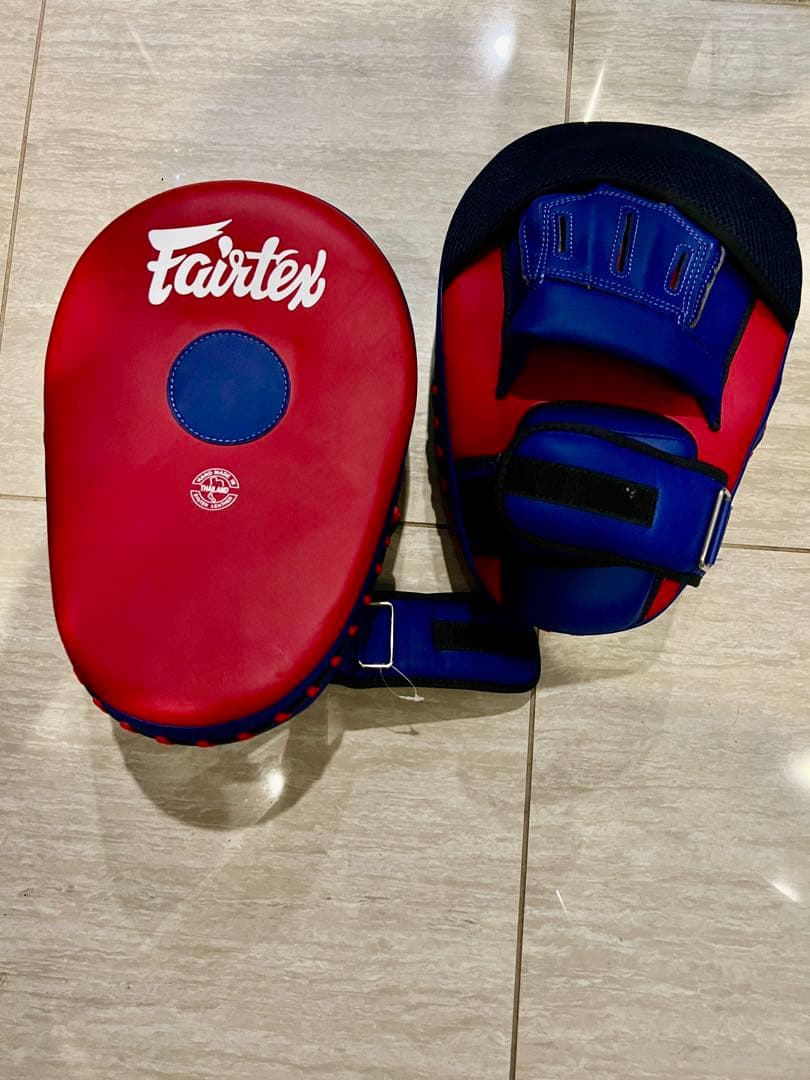 フェアテックス Fairtex キックミット キックボクシング 格闘技