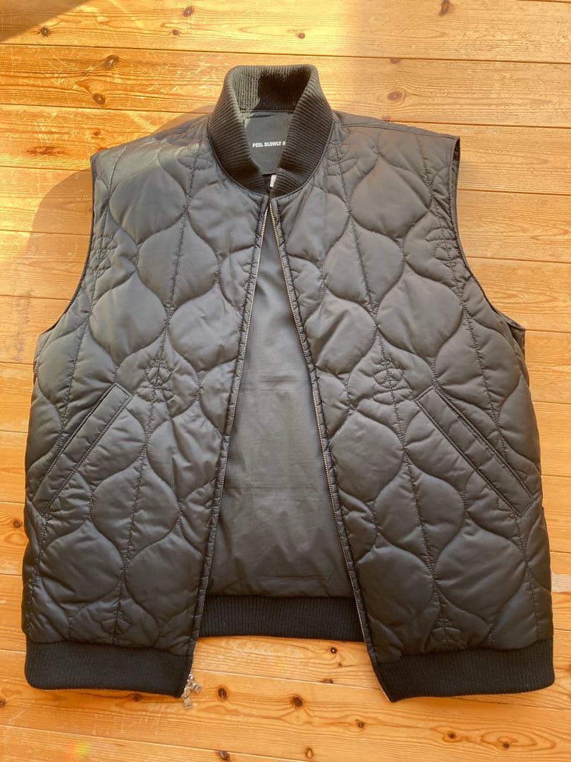 エイプ（A BATH ING APE）キルティング ダウンベスト