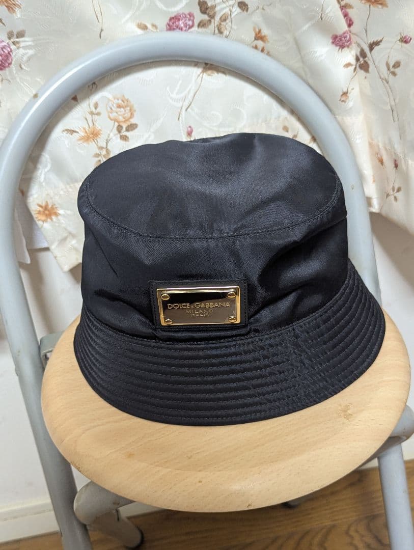 DOLCE&GABBANA バケットハット ブラック ゴールドロゴ