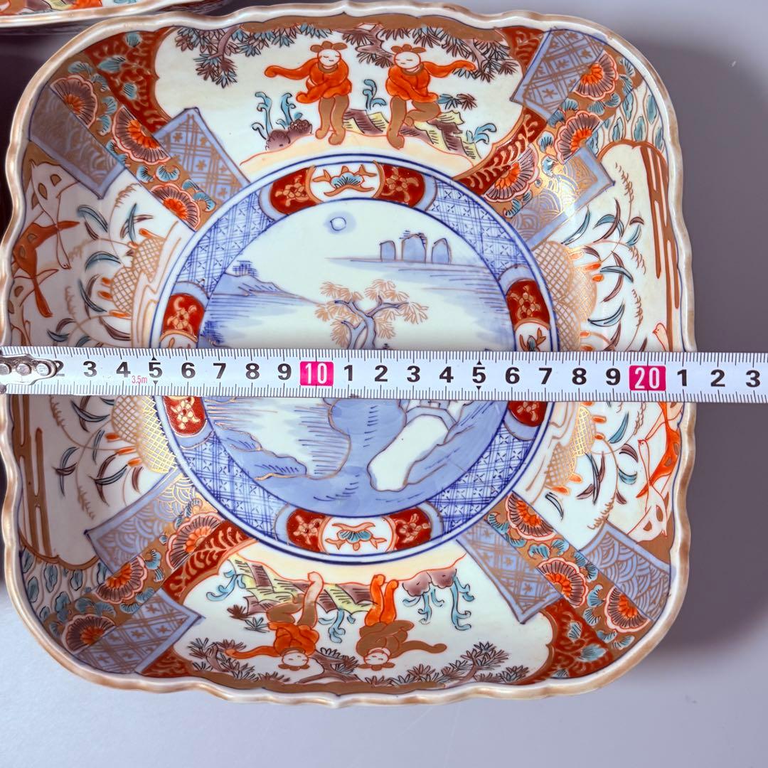 古伊万里　色絵風景画人物図三ツ鉢揃　二重四ツ足高台　四角鉢　珍品　古美術