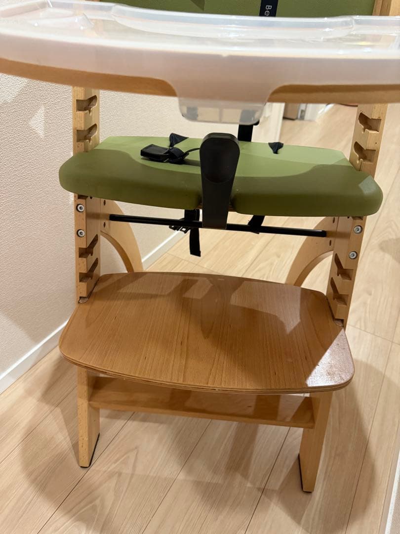 ビヨンド ジュニア ハイチェア Abiie オリーブ beyond 木製